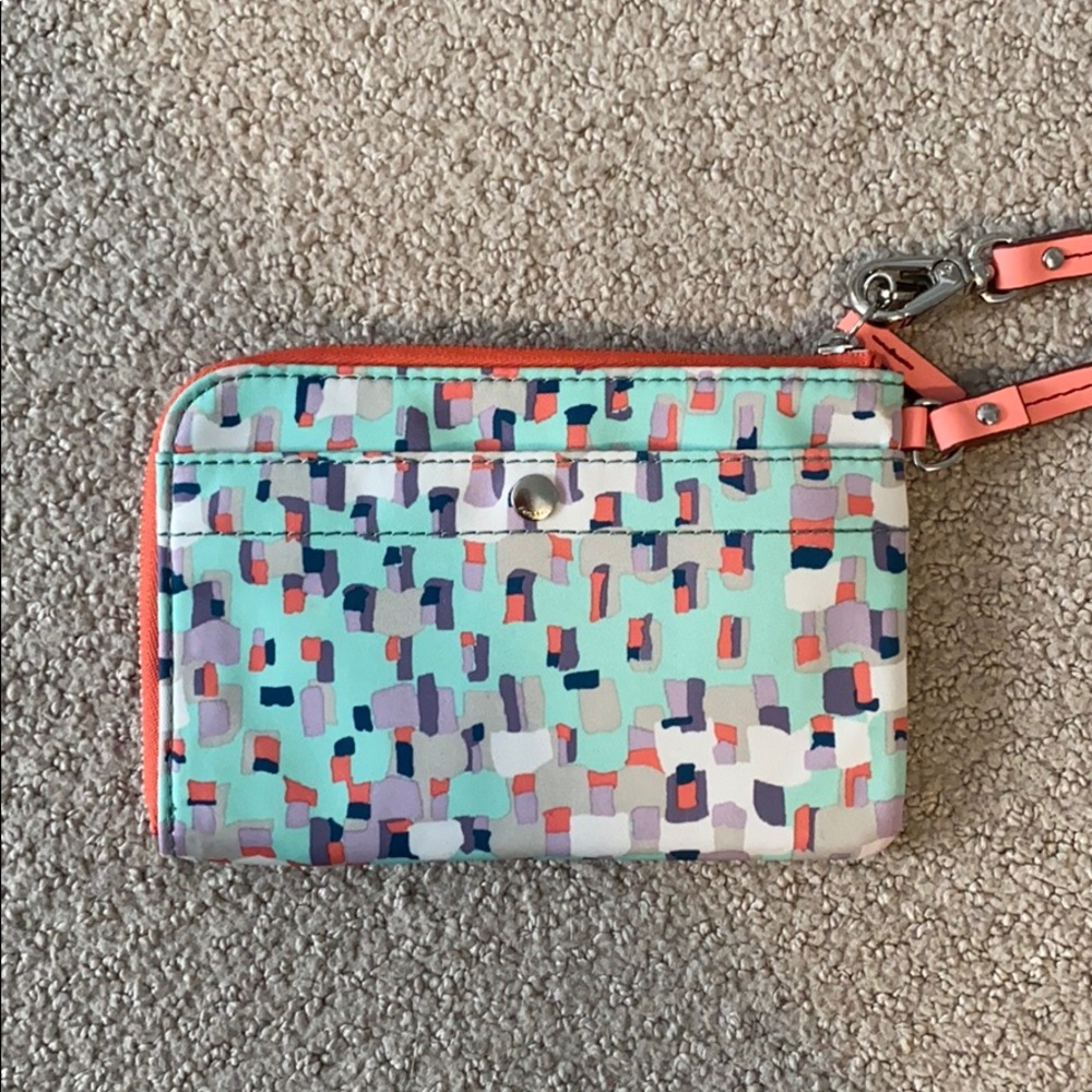 Fossil wristlet